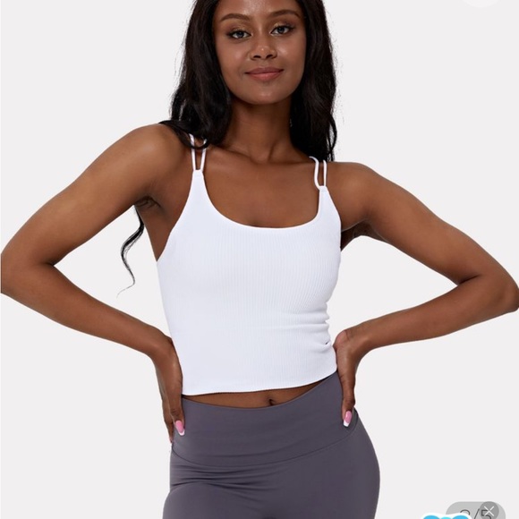 HALARA Tops - Halara Cropped Yoga Tank